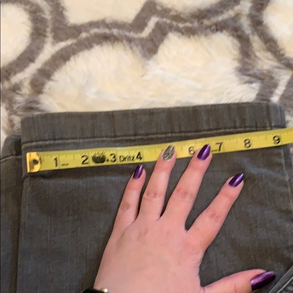 Adorable Jones New York grey jeans 👖 bling! - Picture 3 of 6